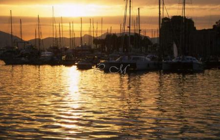 Par l'eau et par le silence